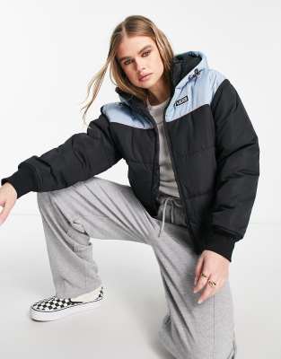 VANS HARD RAIN MTE PUFFER JACKET IN BLACK AND BLUE