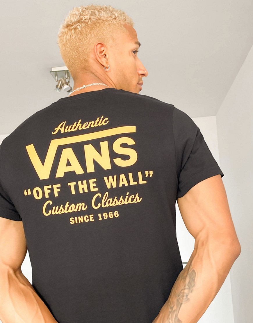 Vans - Holder Street II - T-shirt in zwart/goud