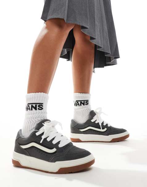Vans – Hylane – Sneaker in Grau mit dicker Sohle - view 1
