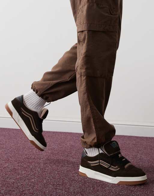 Vans Hylane sneakers in brown, 2 of 5