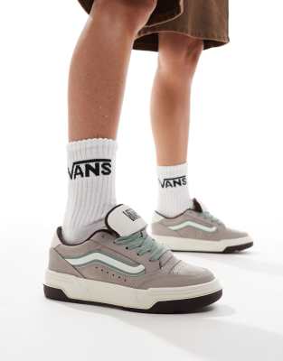 Vans - Hylane - Wildleder-Sneaker in Hellgrau-Bunt mit dicker Sohle