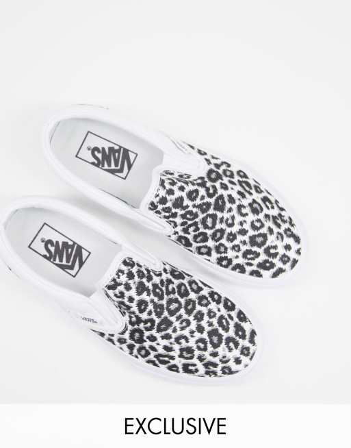 Vans - Instapsneakers met dierenprint in wit, exclusief bij ASOS 