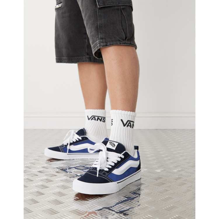 Vans Knu Skool Baskets chunky Bleu marine et blanc ASOS - Main Image