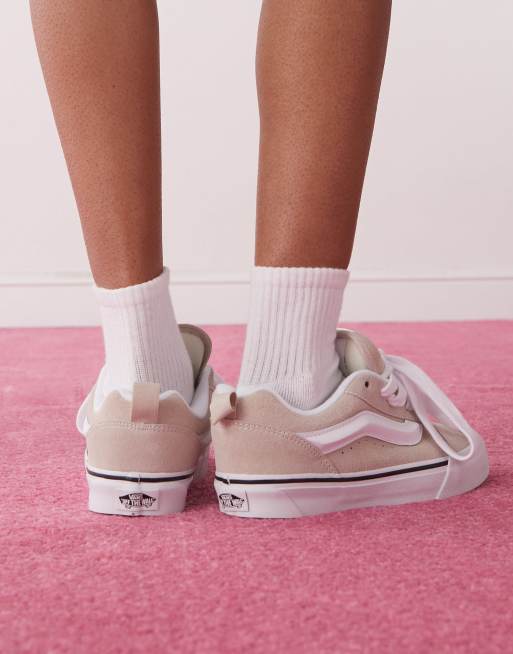 Vans Knu Skool Baskets chunky en daim Beige ASOS
