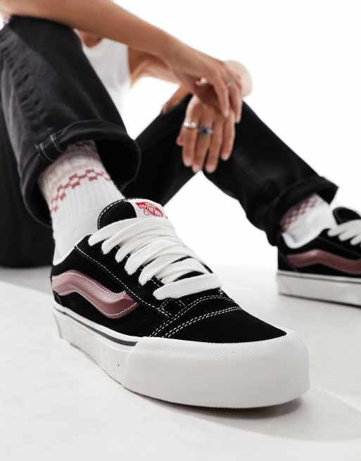 Red vans hot sale with black