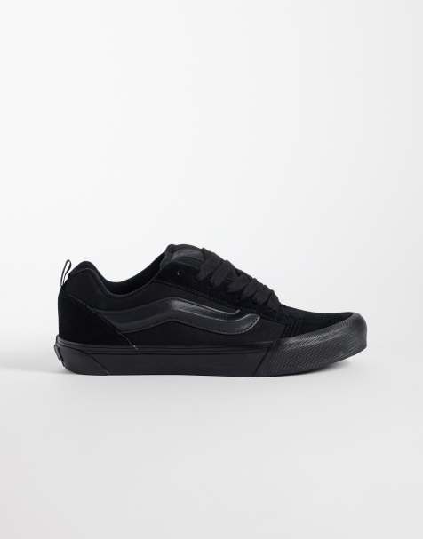 Vans – Knu Skool – Klobige Sneaker in Triple-Schwarz - view 1