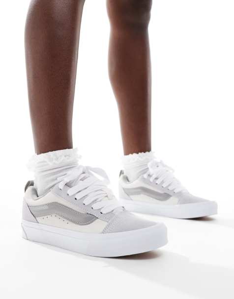 Vans – Knu Skool – Ljusgrå sneakers med grov sula - view 1