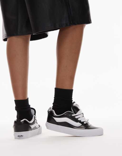Vans – Knu Skool – Sneaker aus schwarzem und weißem Leder mit Metallic-Detail, 4 von 5