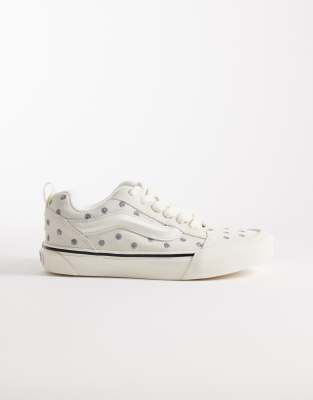 Vans - Knu Skool - Sneaker in Weiß mit Blumenstickerei