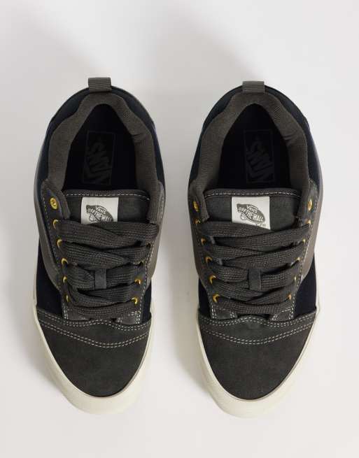 Vans Knu Skool sneakers i svart och grått, 3 av 5