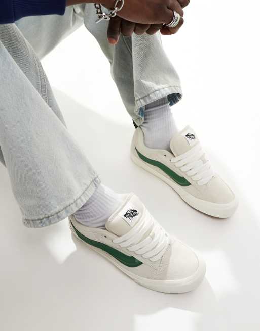Vans Knu Skool sneakers in white and green, 3 of 5