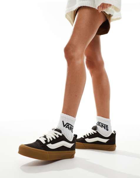Vans - Knu Skool - Sneakers met dikke rubberen zool in bruin - view 1