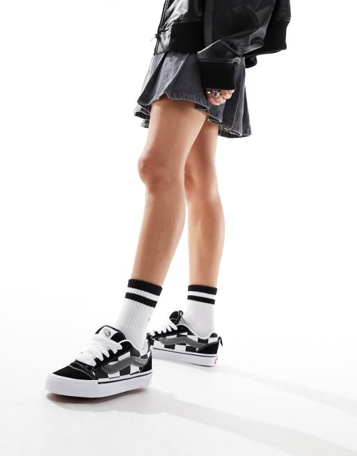 Vans - Knu Skool - Sneakers met dikke zool in zwart en wit dambordpatroon, 4 van 5