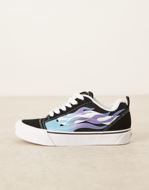 Vans - Knu Skool - Sneakers nere e bianche con fiamme blu ai lati, 5 di 5