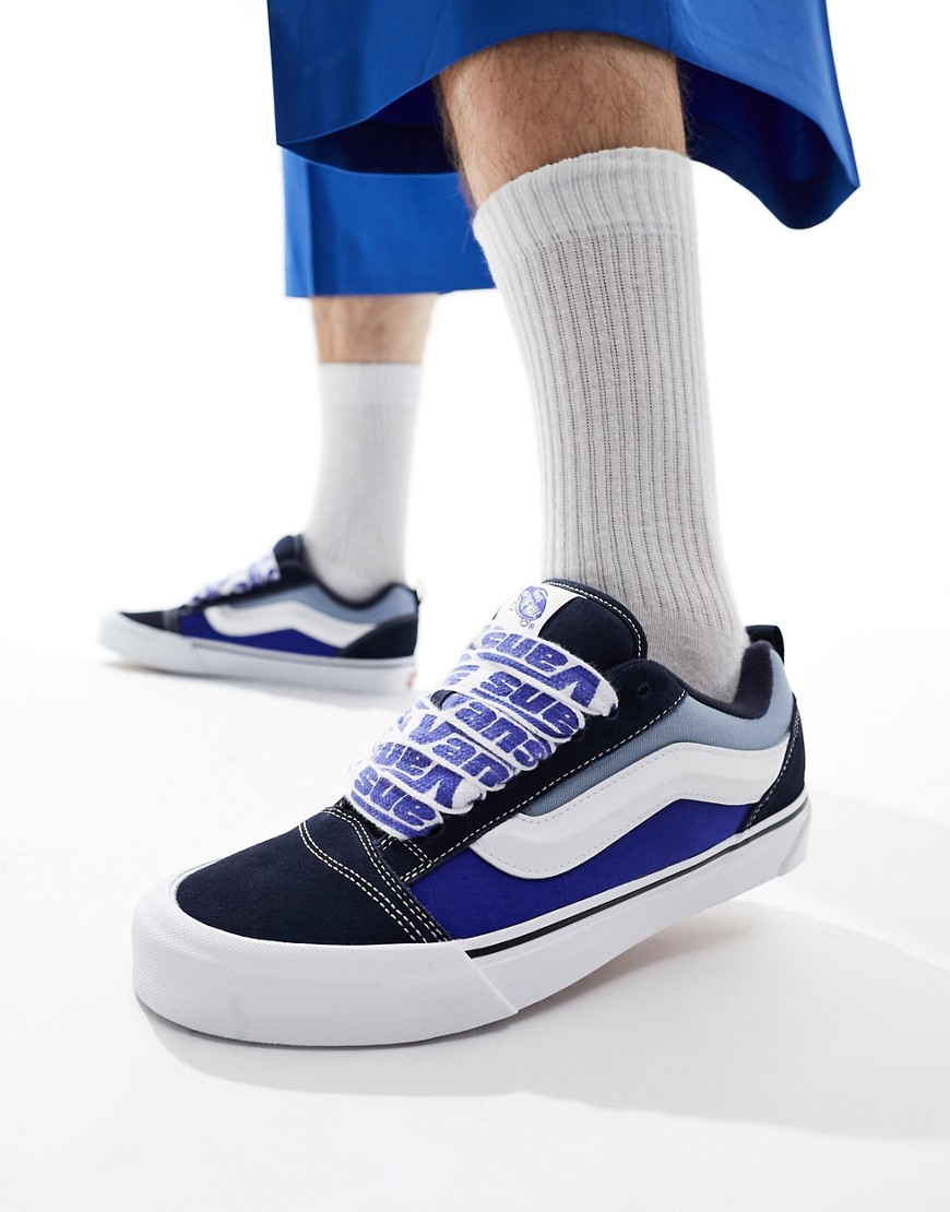 Knu Skool sneakers with blue laces in blue and white