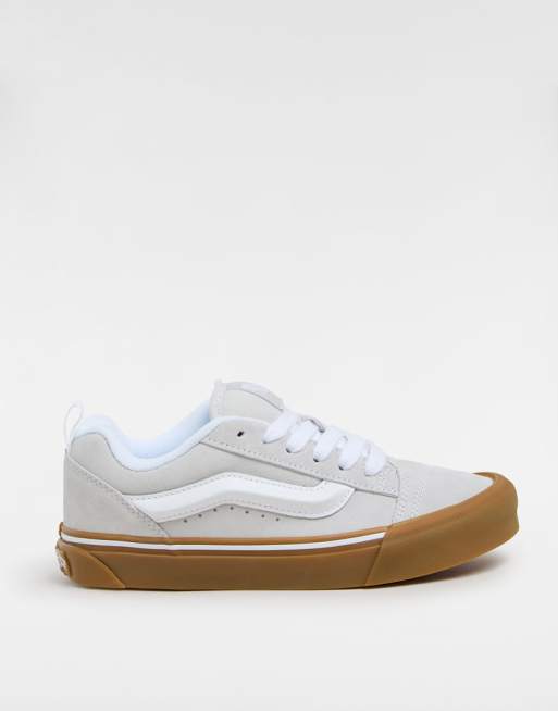 Vans Knu Skool suede trainers in light grey, 4 of 4