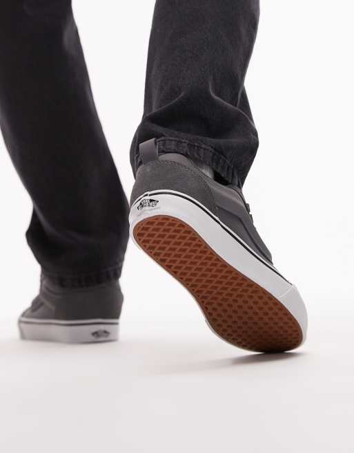 Vans Knu Skool trainers in grey reflective, 3 of 5