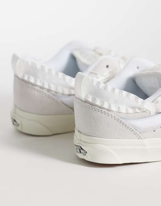 Vans Knu Skool trainers in white with lace detailing, 3 of 5