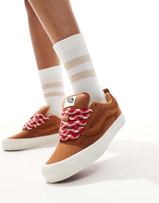 Vans Knu Skool Vintage sneaker in light brown and red