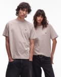 [Vans] Vans left chest logo regular fit t-shirt in light brown XS Light brown