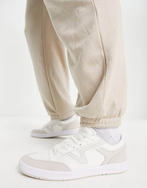 Vans - Lowland - Sneakers in lichtgrijs 