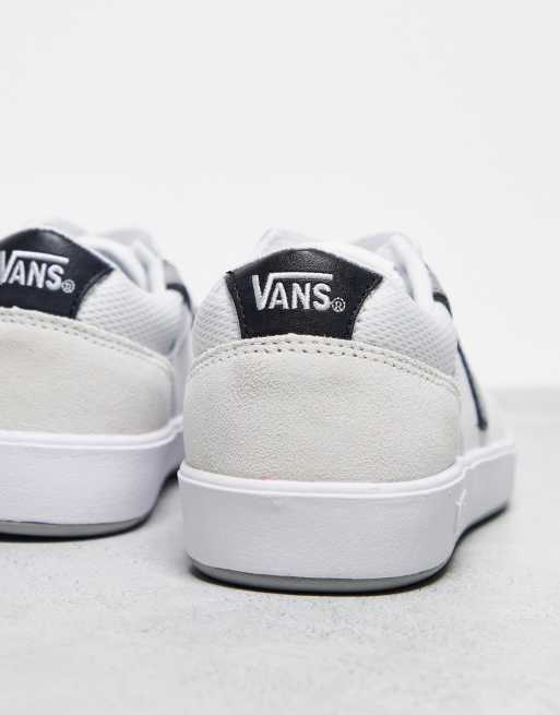 Vans Lowland sneakers in white with grey side stripe, 3 of 4