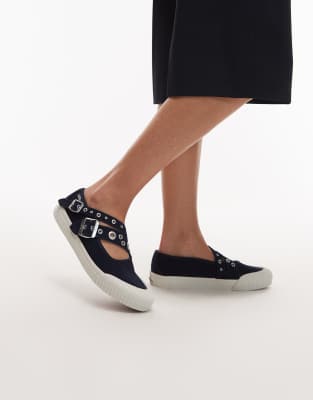  Mary Janes with buckle detail straps 