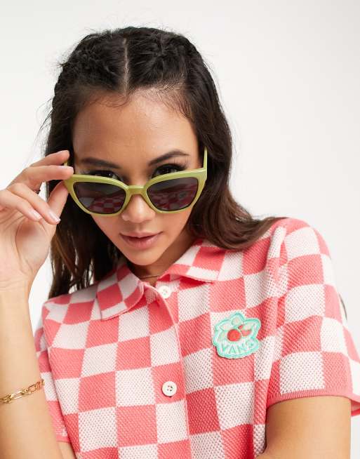 Vans – Moderne Cateye-Sonnenbrille in Khaki 