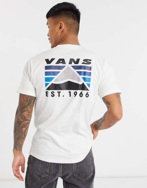 Vans – Mountain – Krämvit t-shirt med tryck baktill, endast hos ASOS, 2 av 4