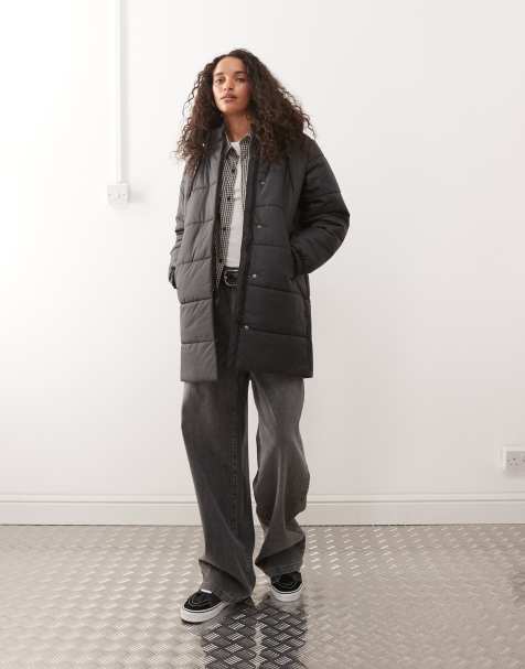 Vans – Mte Hillgate – Lange Pufferjacke in Schwarz - view 1