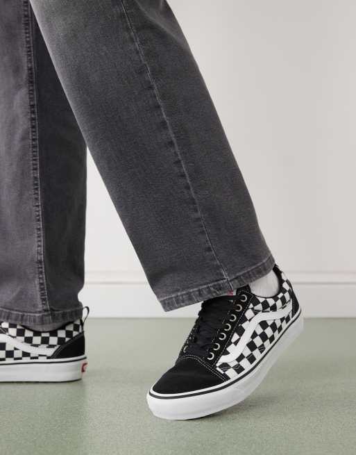 Vans Mte old skool insulated trainers in black/white checker, 5 of 5