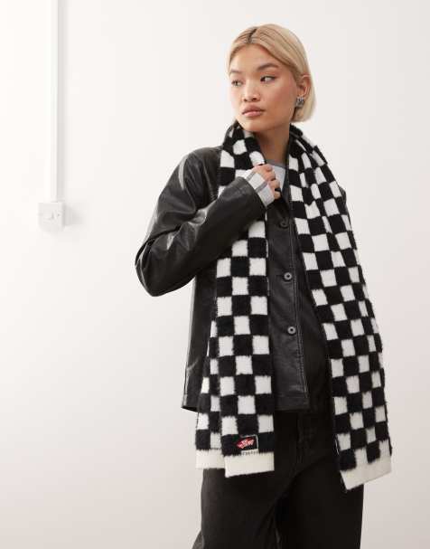 Vans off the wall checkered scarf in black and white - view 1