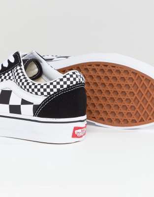 vans old skool baskets motif damier noir et rouge