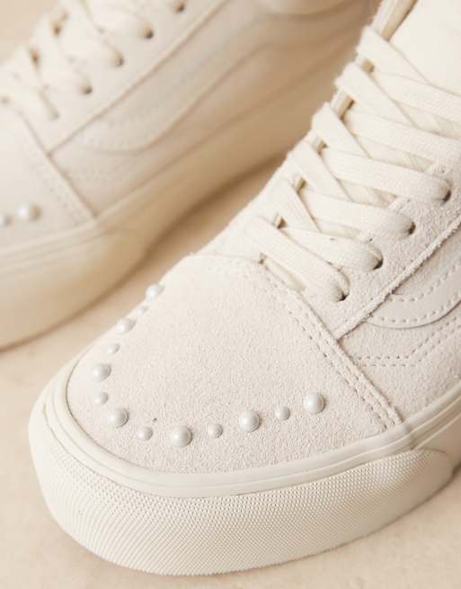 Vans – Old Skool – Buty sportowe w odcieniach bieli na platformie z perełkami, 3 z 5