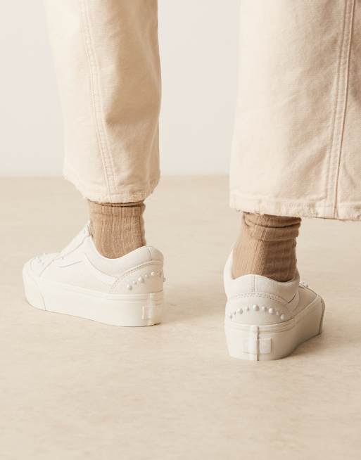 Vans – Old Skool – Buty sportowe w odcieniach bieli na platformie z perełkami, 5 z 5