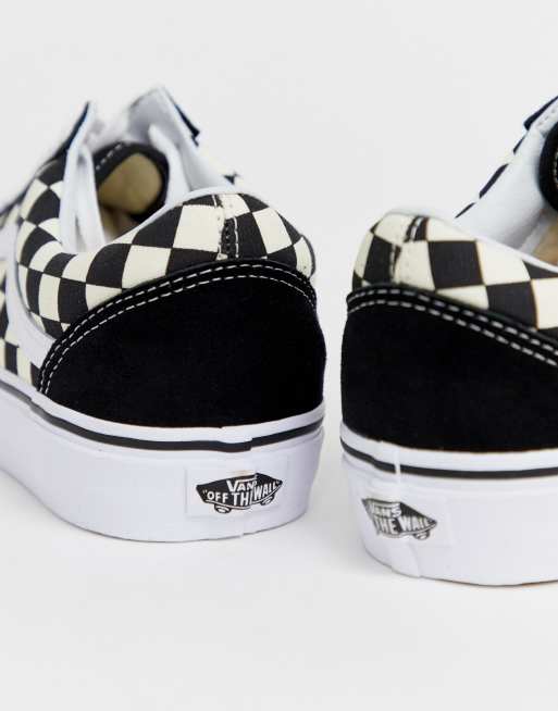 Vans Old Skool checkerboard plimsolls in black, 4 of 4