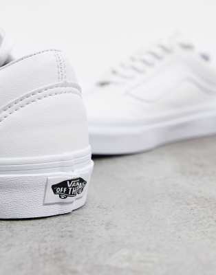 vans old skool trainer in white faux leather