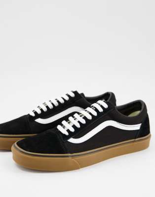 Vans old skool hot sale black outfit