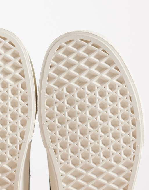 Vans Old Skool - Hvide sneakers med blomsterbroderinger, 5 af 5