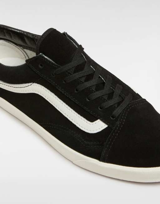 Vans Old skool lowpro trainers in black/marshmallow | ASOS