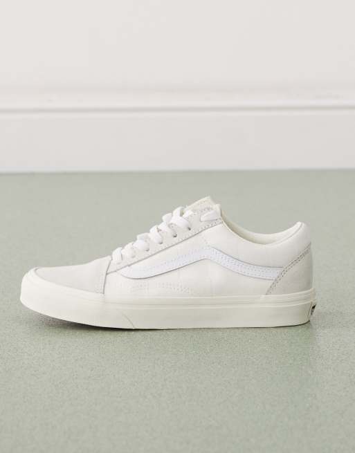 Vans Old Skool monochrome checkerboard trainers in white, 2 of 5