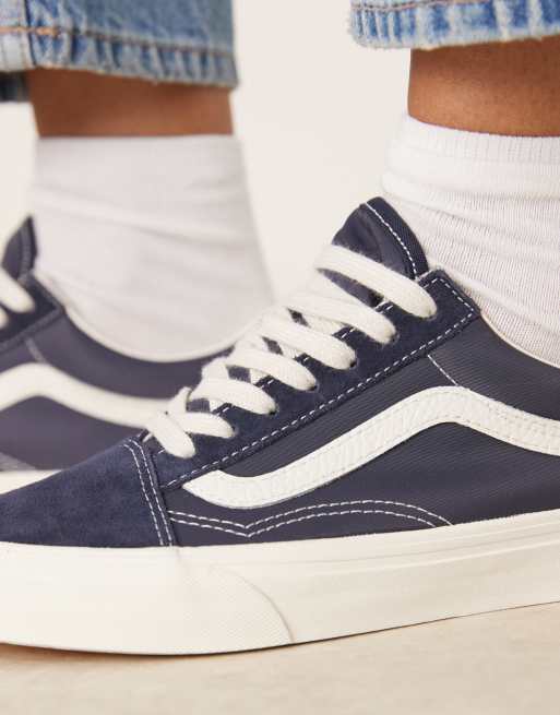 Vans – Old Skool – Mörkt marinblå sneakers med naturvita detaljer