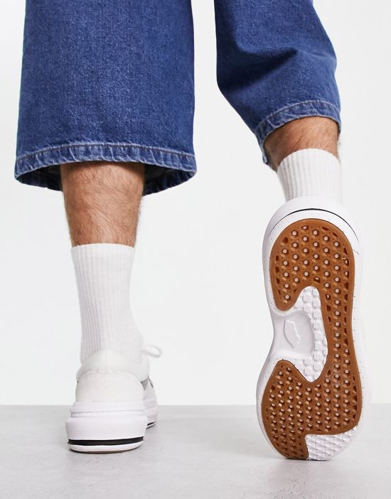 https://images.asos-media.com/products/vans-old-skool-overt-cc-sneakers-in-white/203453241-2?$n_550w$&wid=550&fit=constrain