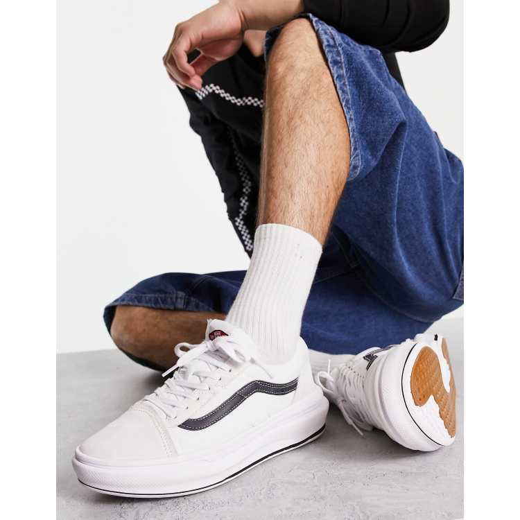 Vans old shop skool white wearing