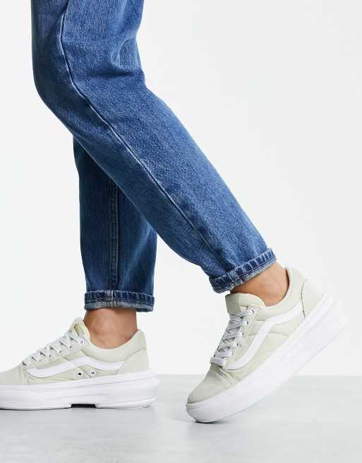 Vans old skool white hotsell with jeans