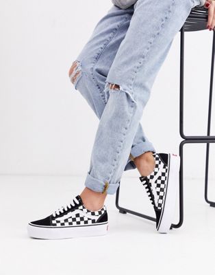checkered old skool vans outfit
