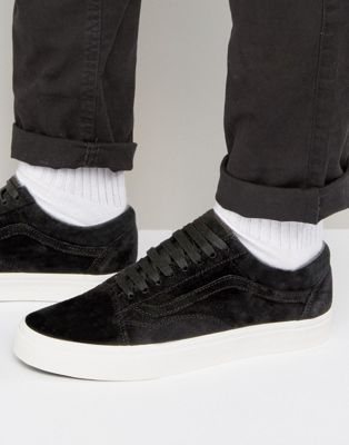 all black vans with white sole