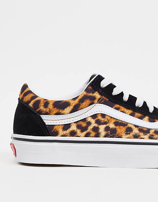 Vans Old Skool sneakers in leopard print كونج