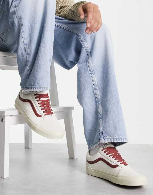 White old skool 2025 vans red stripe