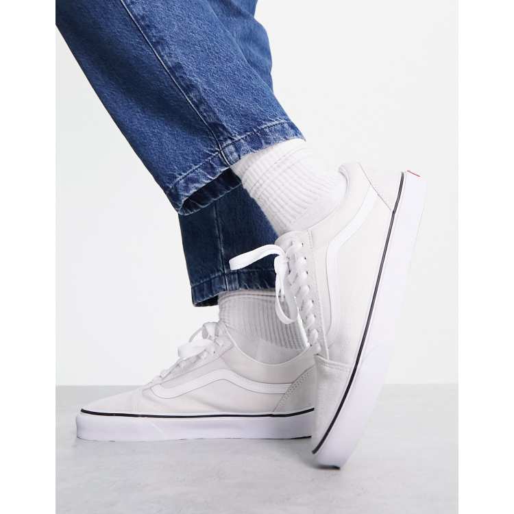 Slechthorend plaats Verpersoonlijking Vans Old Skool sneakers in triple white | ASOS